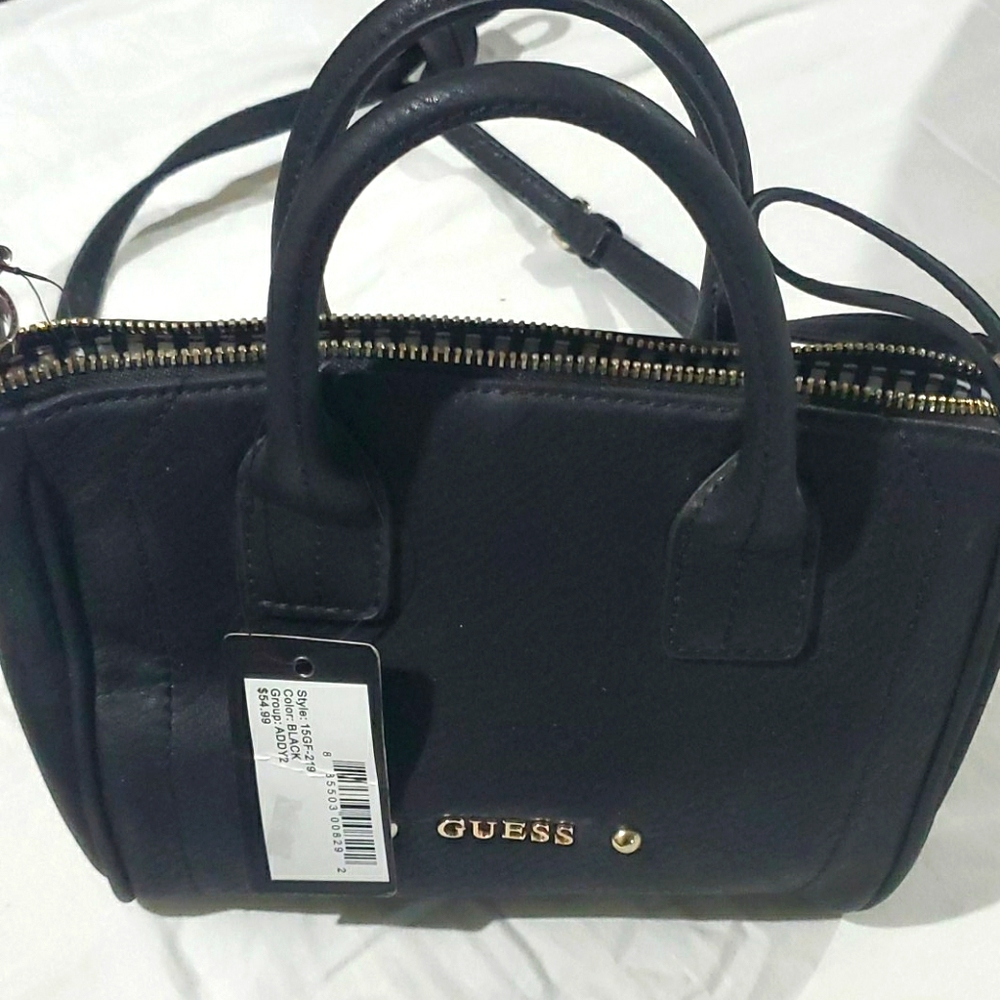 NWT Guess black purse